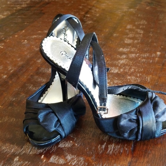 💘Qupid Black Satin Ankle strap 5" heels. - Picture 2 of 4